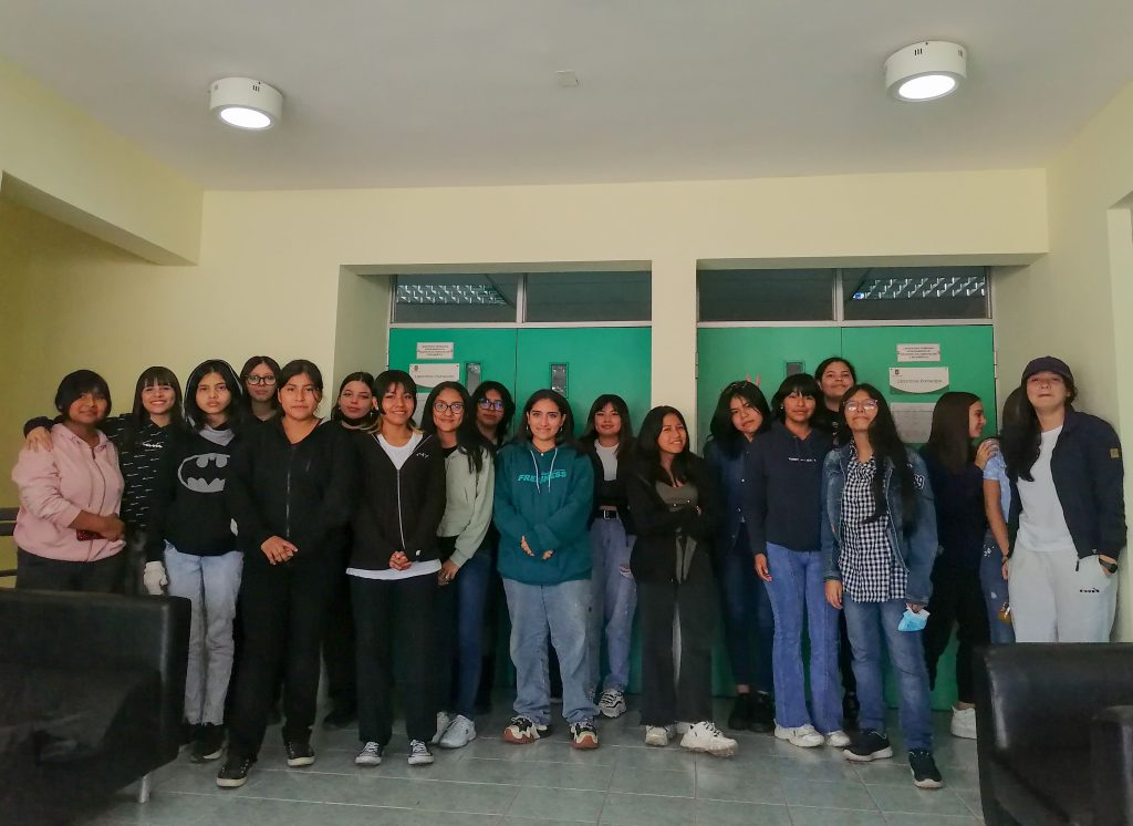 Concluyen las últimas clases del primer semestre de Technovation Girls en la UTarapacá