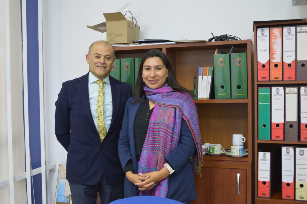 Seremi de Energía Anita Flores visita la Facultad de Ingeniería de la UTarapacá