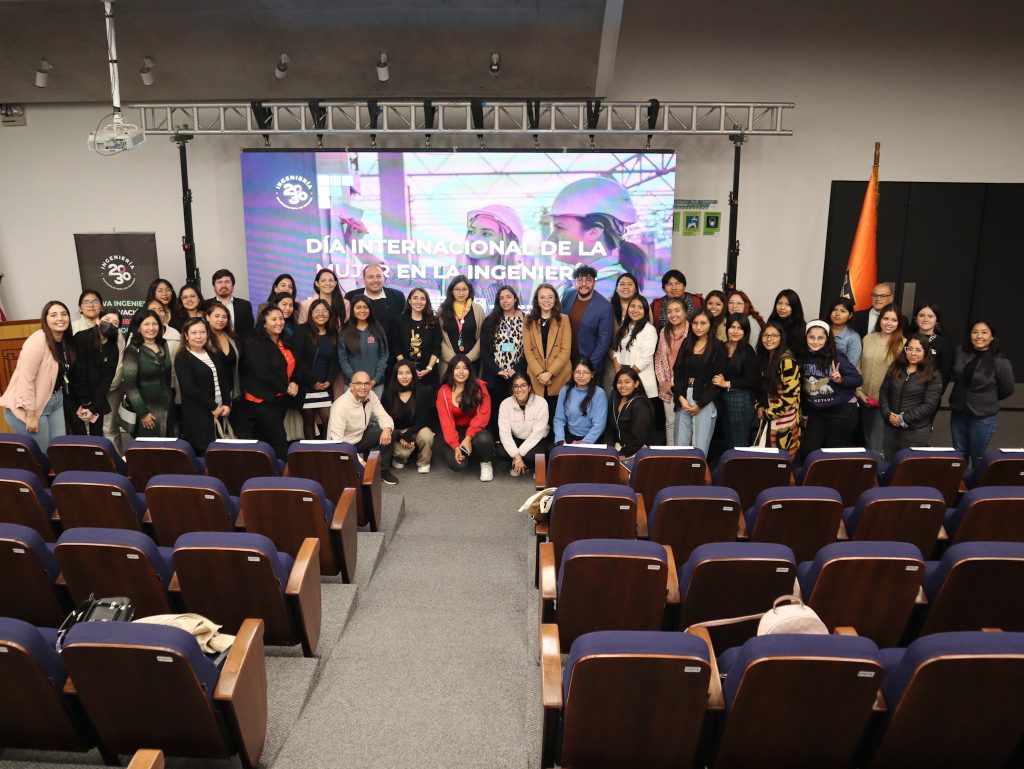 La Facultad de Ingeniería UTA realizó inédito evento para celebrar con alumnas y exalumnas el Día Internacional de la Mujer en la Ingeniería 