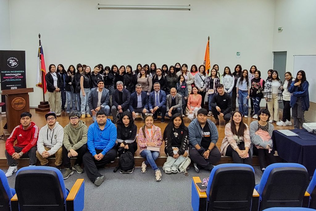 45 alumnas de enseñanza media y básica de Arica aprenderán a programar una aplicación móvil en la Facultad de Ingeniería UTA