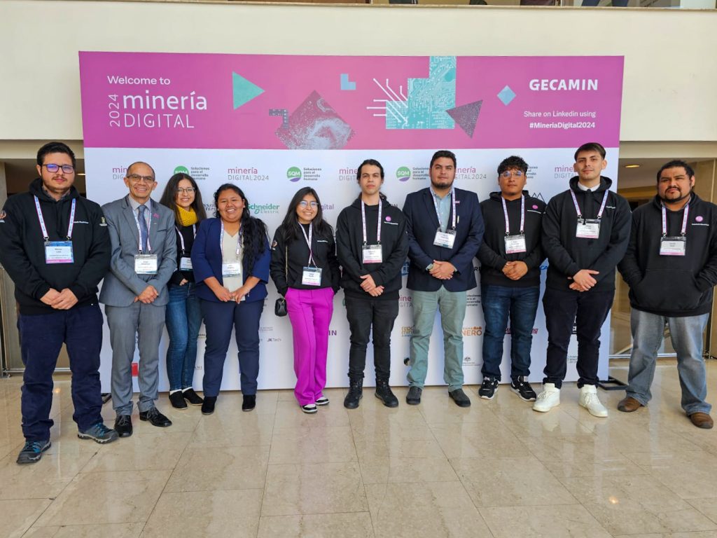 Académicos, estudiantes y docentes de la Facultad de Ingeniería UTA participaron en destacado congreso de minería digital