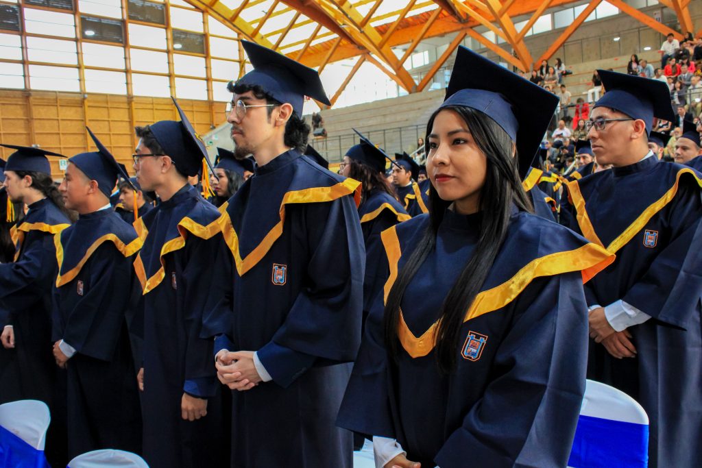 Más de 100 estudiantes de la Facultad de Ingeniería UTA celebraron su ceremonia de titulación