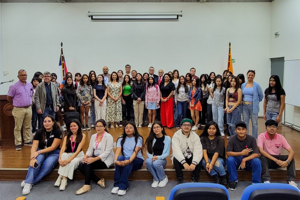 Technovation Girls: Con una gran convocatoria inicia el Bootcamp de Verano 2025 en la Facultad de Ingeniería UTA